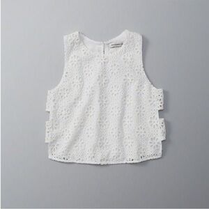 Abercrombie & Fitch Women’s White Eyelet Blouse with Side Cutouts